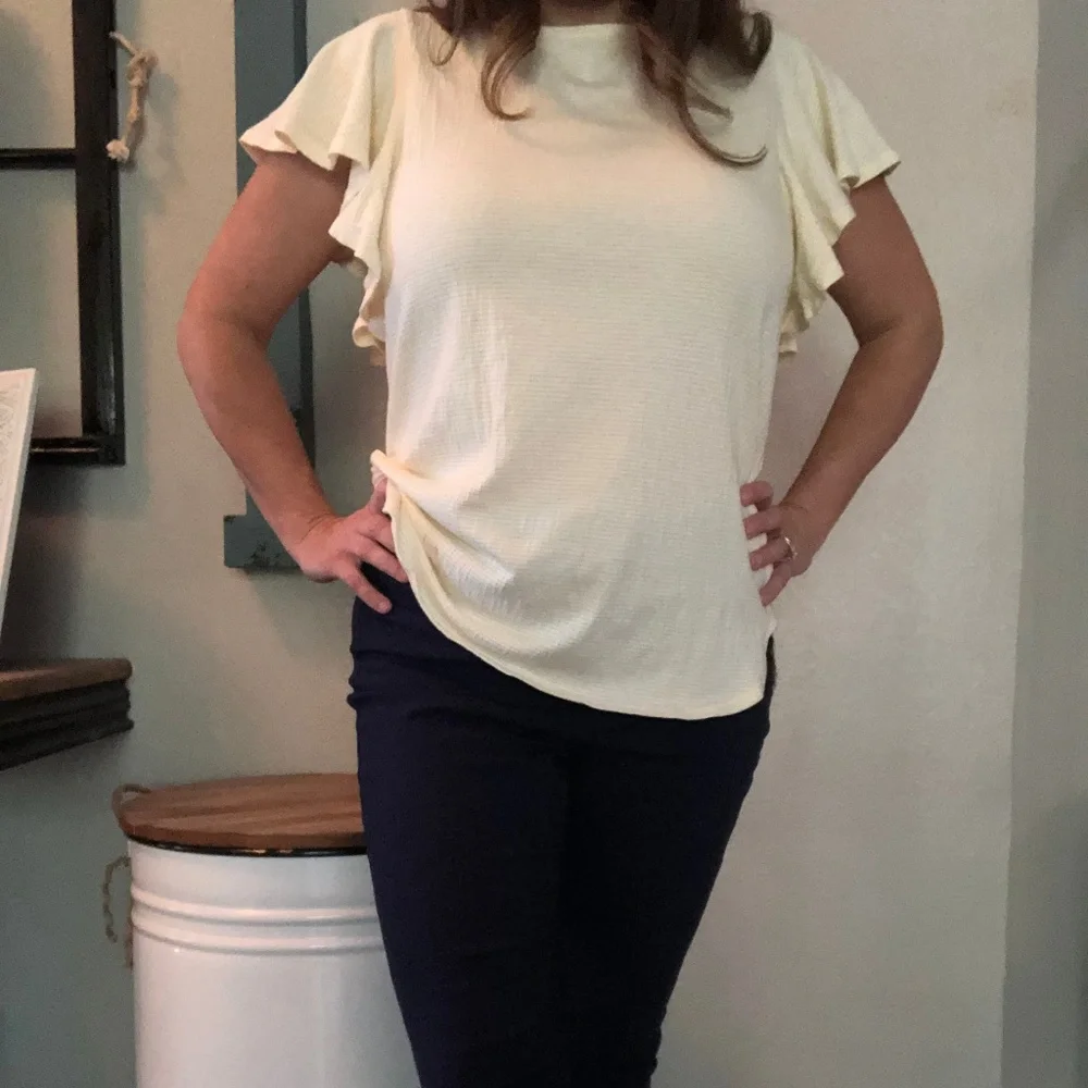 Max Studio Ruffle Sleeve‎ Top - Picture 2 of 5